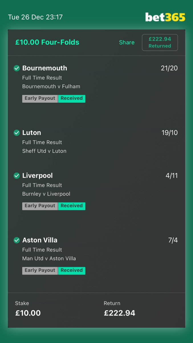 FormleFootball's tweet image. That’ll do nicely. #MerryChristmas 🥂