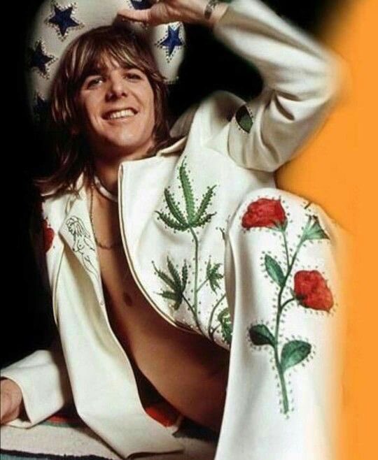 Gram Parsons🌼 His body was stolen by his buddies and set ablaze in Joshua Tree❤️‍🔥 #music #history