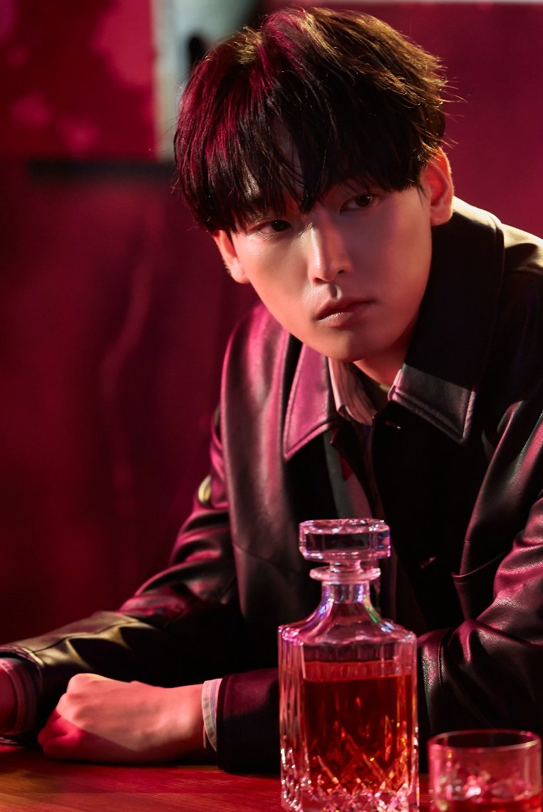 A1Celeste's tweet image. Woahh!! Inseong-ssi!! Sir, you look awesome!!