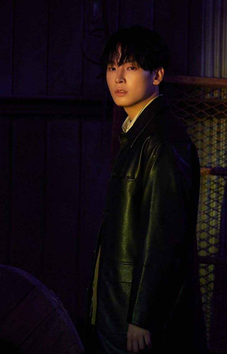 A1Celeste's tweet image. Woahh!! Inseong-ssi!! Sir, you look awesome!!