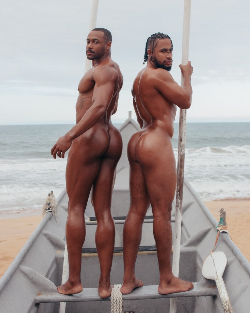 dixtosexi's tweet photo. Irmãs de Pau https://t.co/PojeXeY79i