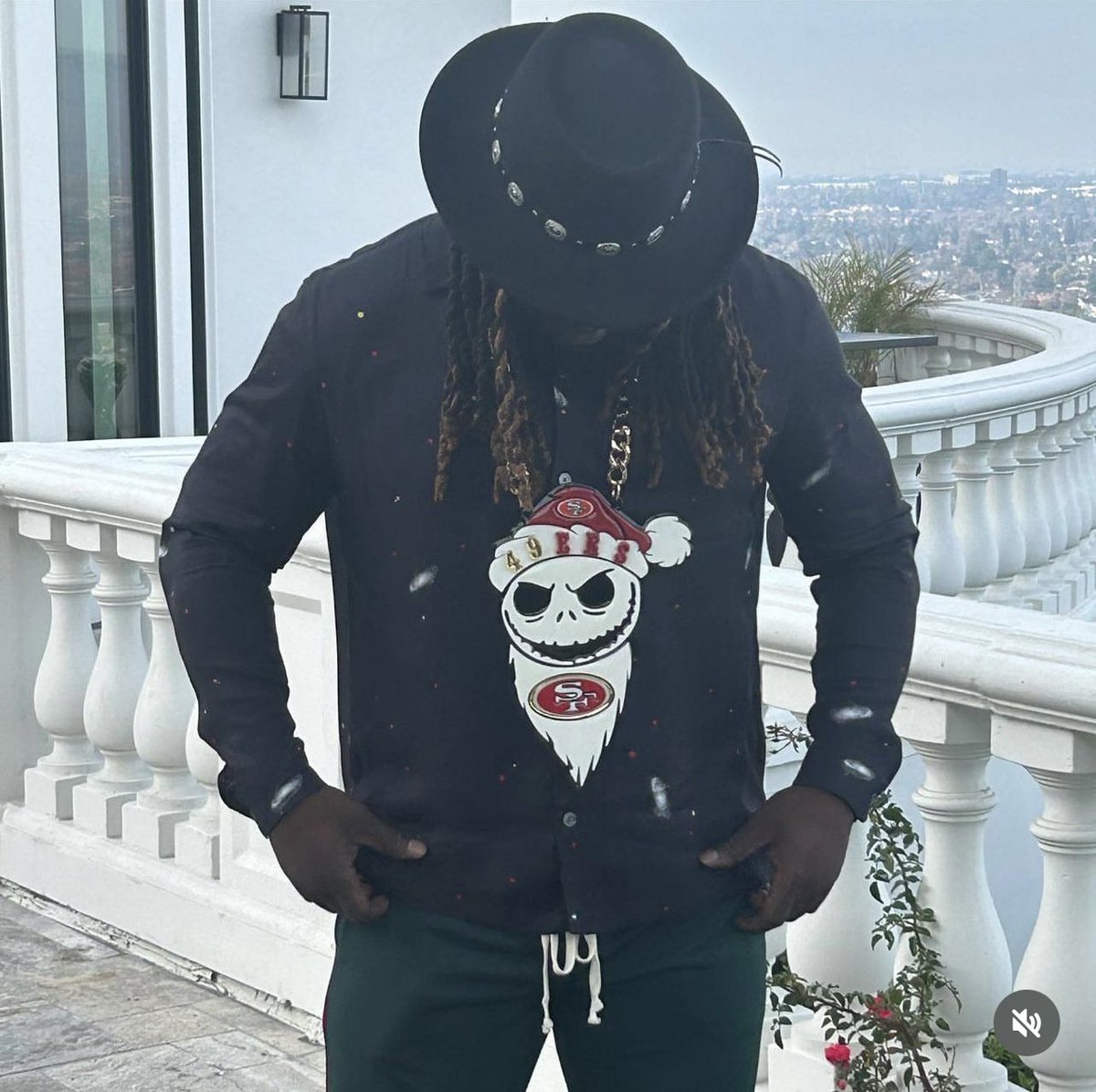 Boobie24Dixon's tweet photo. Let’s Gooooo‼️🗣️ We Still lit 🗣️🔥🔥🔥🔥🔥 #ItsBoobieD🤘🏿 #Firemancomin🔥 #2Legit2Quit💯 #Realsteppersonly👣 #Ironsharpensiron⚒️ #SipMade〽️ #ChristmasDrip🎁🎄 https://t.co/R44OHV0qXs