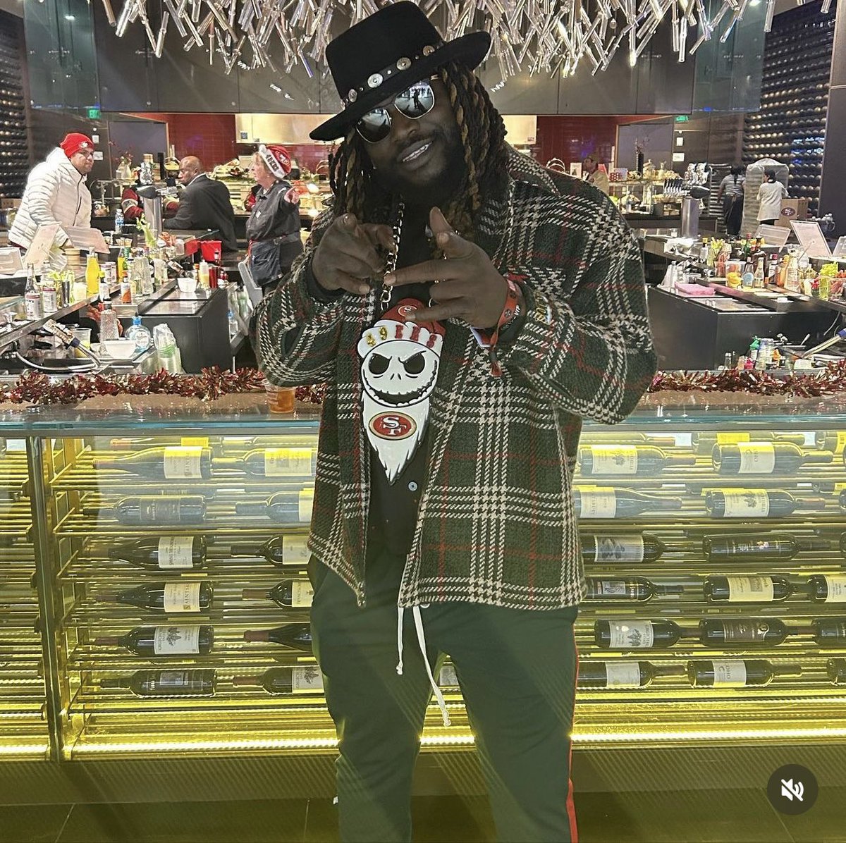 Boobie24Dixon's tweet photo. Let’s Gooooo‼️🗣️ We Still lit 🗣️🔥🔥🔥🔥🔥 #ItsBoobieD🤘🏿 #Firemancomin🔥 #2Legit2Quit💯 #Realsteppersonly👣 #Ironsharpensiron⚒️ #SipMade〽️ #ChristmasDrip🎁🎄 https://t.co/R44OHV0qXs