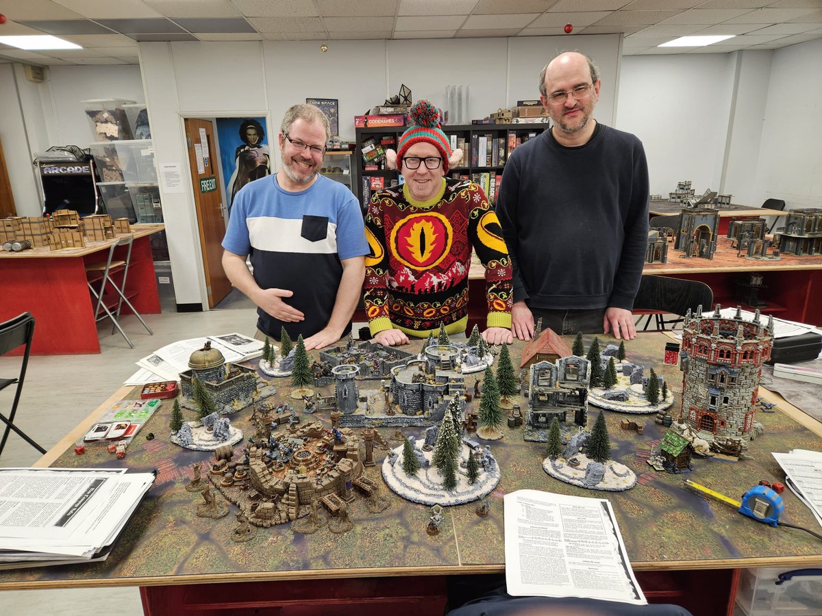 Mordheimer's tweet photo. #Mordheim on Mondstille! ⛄️ Fun hosted by @EntoymentUK 🎲 reuniting old pals!🍷 Battle Monks of Cathay, Ogre Maneaters and Amazon warbands clashed in the Old World at haunted Hartshorn Lodge during festive break! 👻 Download “As A Final Resort” scenario https://t.co/53m7gjnEEp https://t.co/a3xMcueAX1