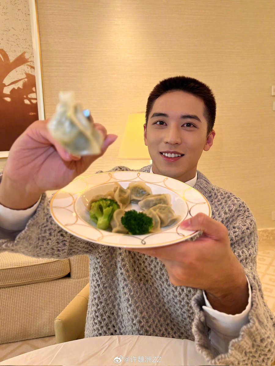 timmyxuph's tweet photo. ❤️🥟🥢

#timmyxu #xuweizhou https://t.co/QdylwwnYE3
