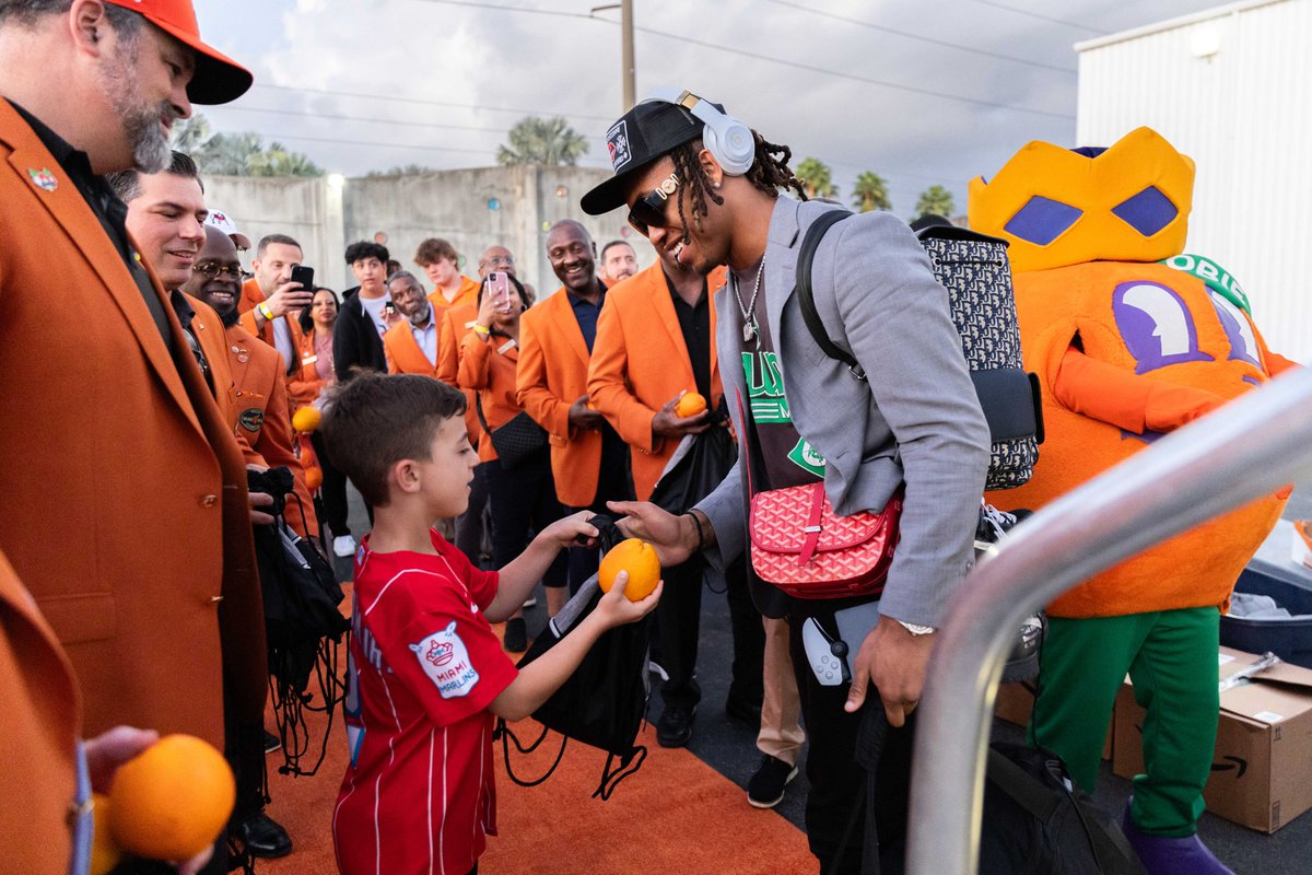 Capital One Orange Bowl tweet media