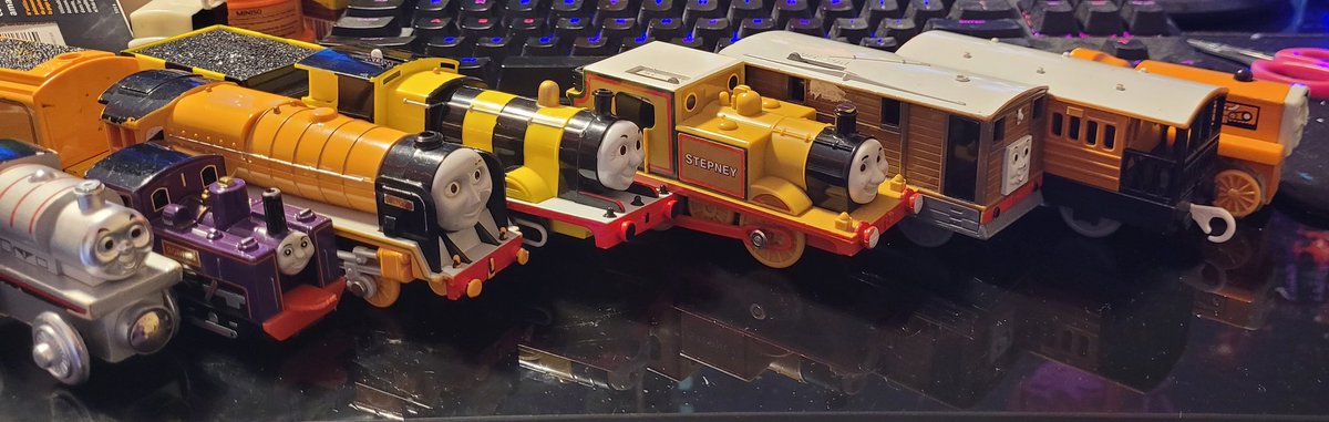 flitzey's tweet image. Got all this #trackmaster goodness for $15 canadian 😍 literally the best birthday present this year🥰