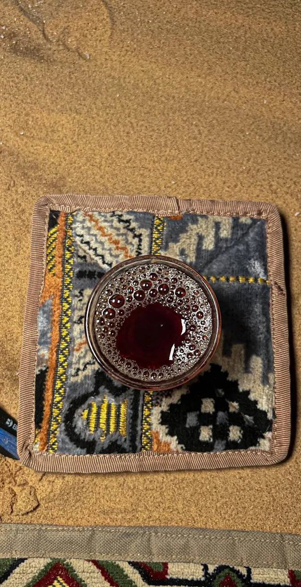 تعالي لا غشى جفنك دموع و هزك التخمين
بـ تلقيني على خبر . . اليقين بـ وصلنا باقي