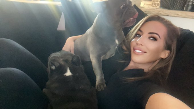 I think my kids missed me 🤣 https://t.co/3Ae1kw417w<a href="/tag/philly"class="tags"><span>#philly</span></a>