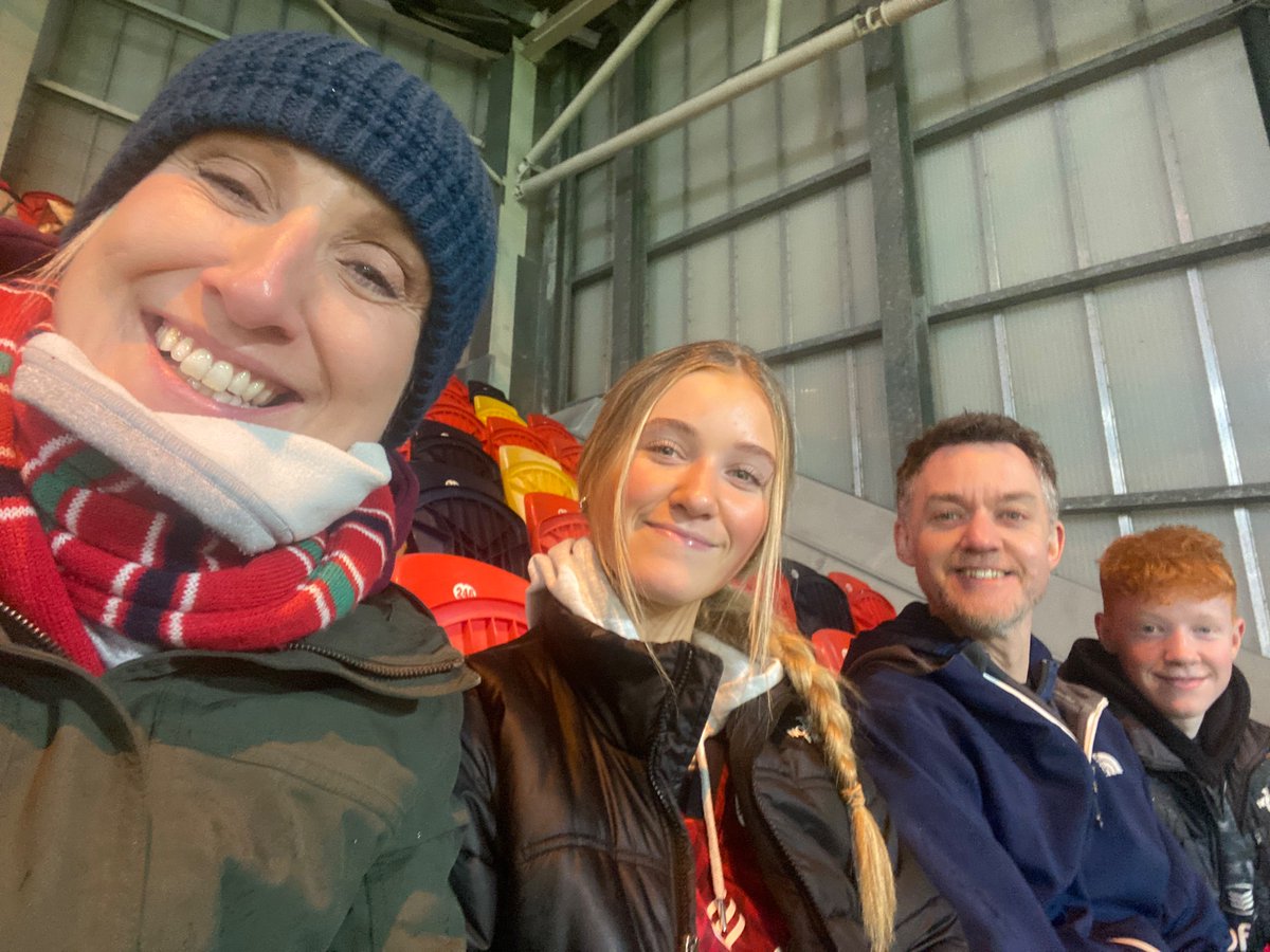 acwebst's tweet image. #thomondparkselfie