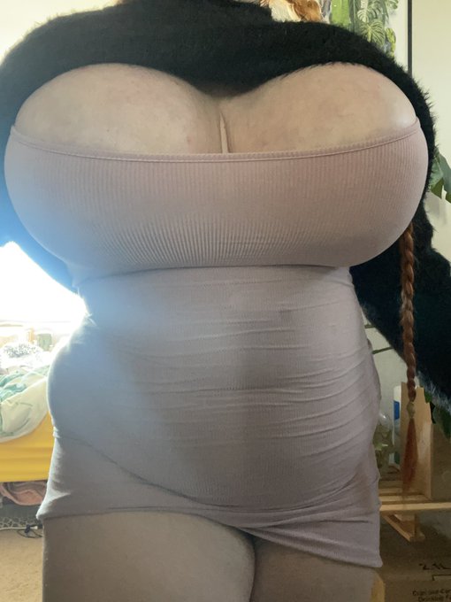 Now that my swelling has gone down the hourglass is extreme. No corset extreme. 😱🥰 https://t.co/G46D