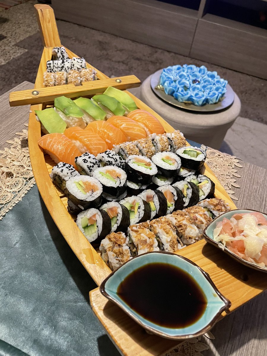 mara15001731's tweet photo. My sushi 🍣😍
#At_Home https://t.co/cyhf2prIC9