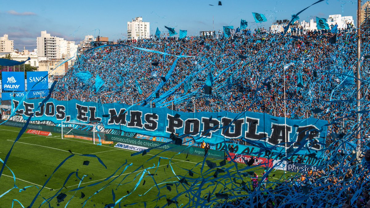 1905Agusto's tweet photo. Soy de belgrano y quiero estar mi vida con vos si no te veo, me muero 💙 https://t.co/8b1ho7IXu0