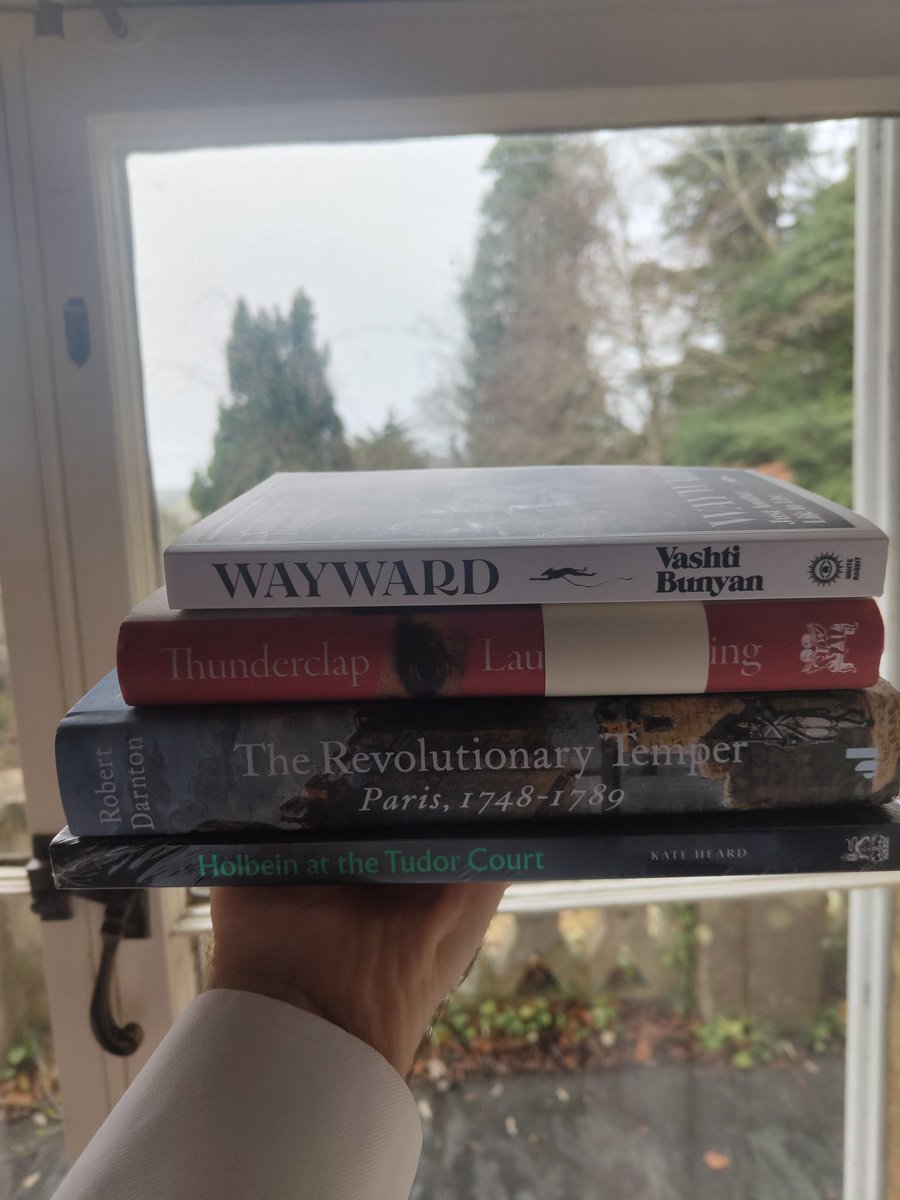 BasilBowdler's tweet photo. Slim but very promising bookstack this year https://t.co/1jKzdiXtON