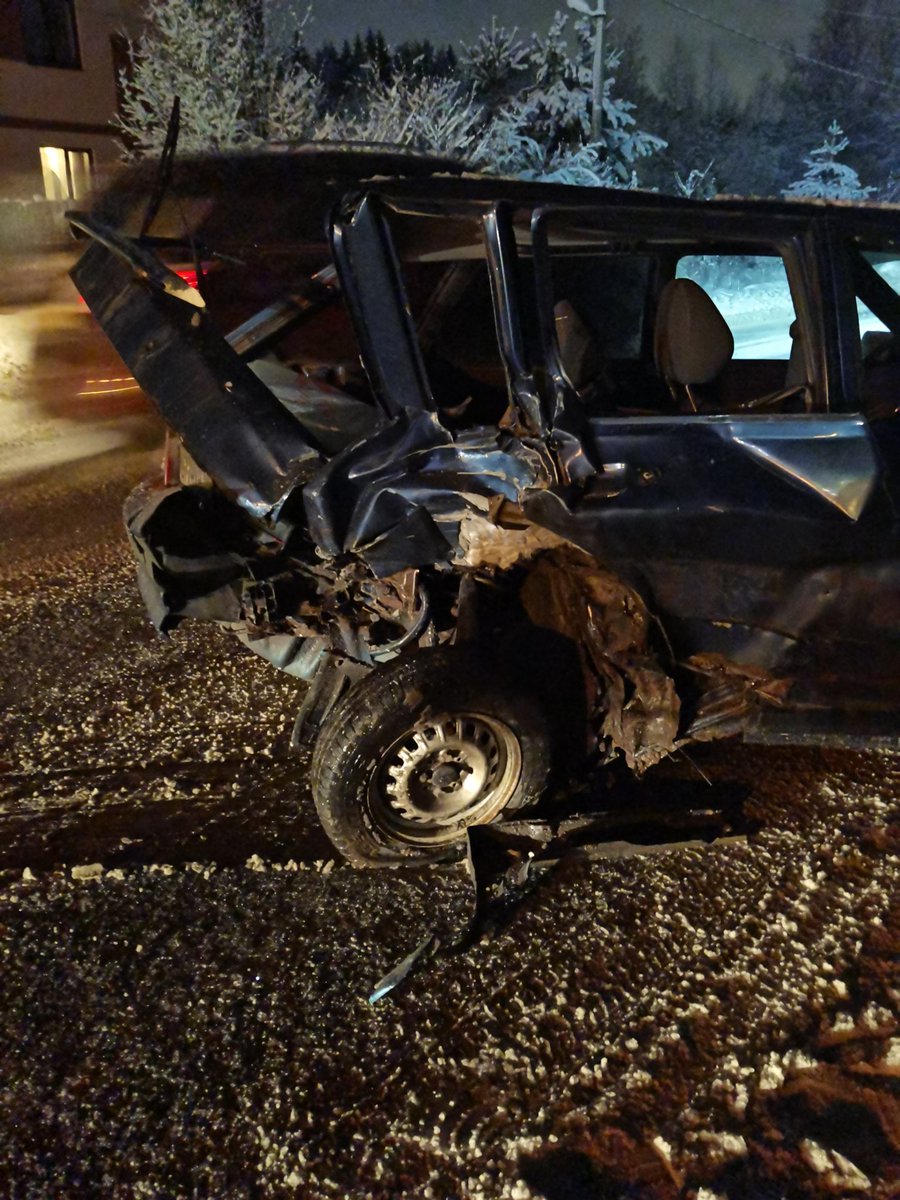 We had an accident. The photo shows our car, or rather what is left of it - or rather nothing. We don't really know anything yet, but we flew into another car (skidded), and now we have to pay for it. I still can't take orders, so if you can help, buy a premade plush, I have two