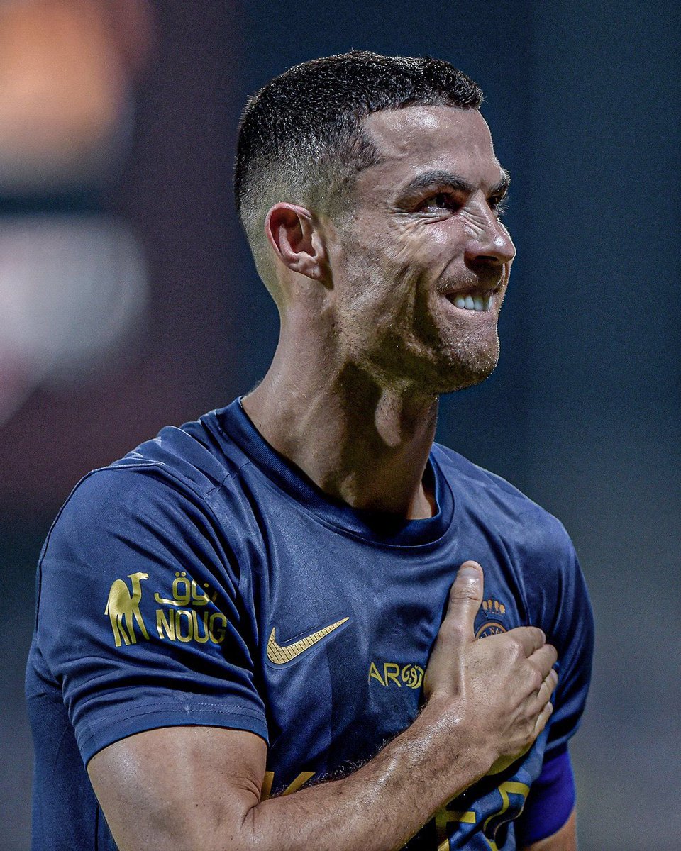 🇵🇹 Cristiano Ronaldo scores two goals on penalty for Al Nassr and makes it 5️⃣3️⃣ goals in 2023 calendar year.

Current situation 👟✨

◉ Cristiano Ronaldo — 53
◎ Harry Kane — 52
◉ Kylian Mbappé — 52
◎ Erling Haaland — 50