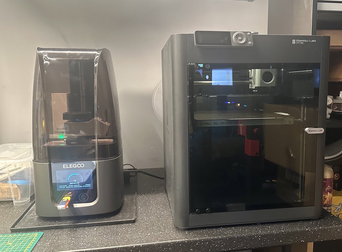 TomMozzaMorris's tweet photo. @DistantLane Abbie got me the Elegoo Mars 4 ultra, mainly wanted it because of the black case so it matches my P1S 🤣 https://t.co/9JACUGJkU1