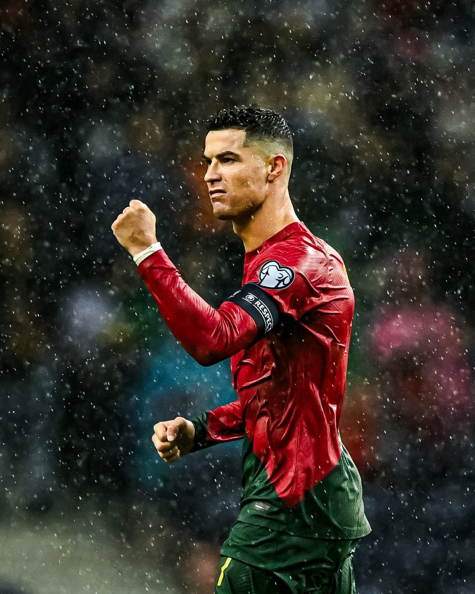 ElInmortal____'s tweet photo. DÍGANLO SIN MIEDO.

CRISTIANO RONALDO ES EL MÁXIMO GOLEADOR MUNDIAL DE 2023 EN SOLITARIO..

Ni Haaland, ni Mbappé, ni Kane.

CRISTIANO RONALDO.
MAMEN, HATERS. https://t.co/A5S7T9jrrD
