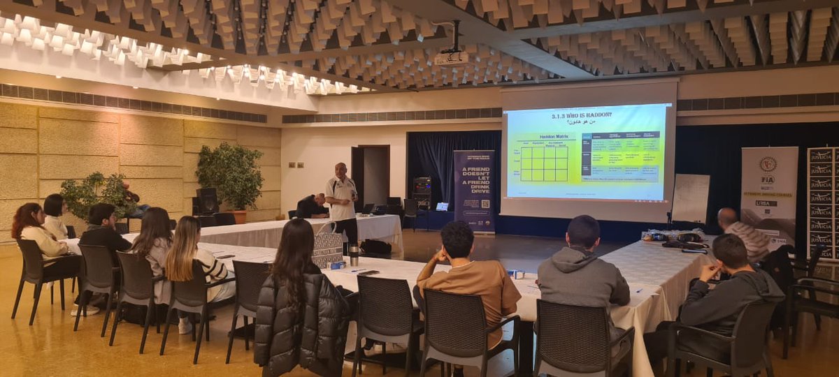 MichelMoutran's tweet image. إختتام اليوم الأول من التدريب على القيادة الدفاعية في ال ATCL  بالشراكة مع بلدية #جونيه 
التدريب الأول من نوعه المعتمد من ال FIA على معايير الأيزو ٣٩٠٠١ #ISO39001 

We are simply Re-defining road safety in MENA region.