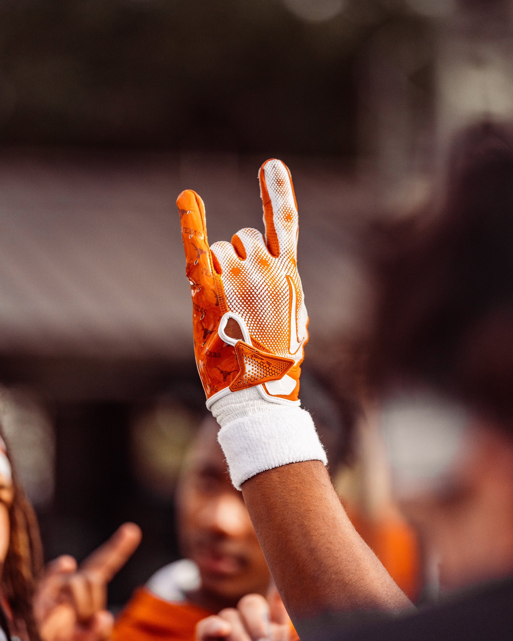 Texas longhorns cheap football gloves