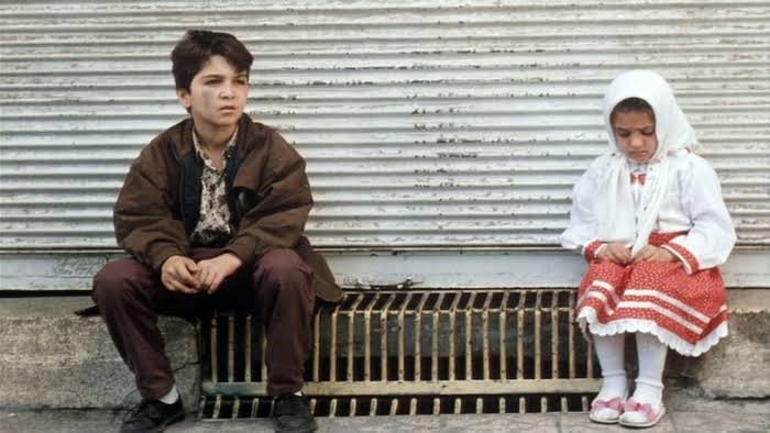 “Sorun senin küçük kafanda”
بادکنک سفید/(Beyaz Balon)
-Abbas Kiarostami 💐