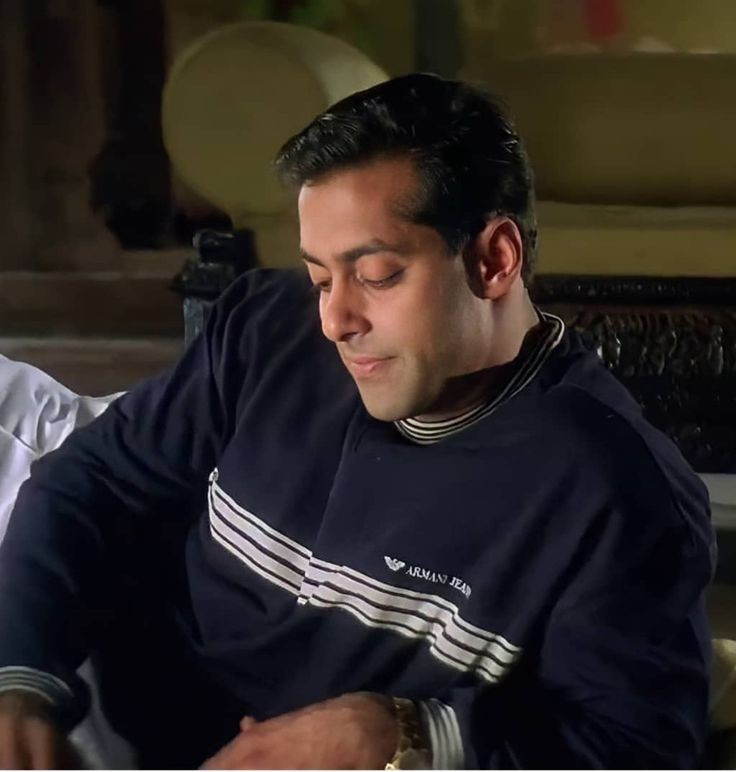 beingsrbsumit07's tweet photo. जन्मदिन मुबारक हो सलमान भाई
लव यू भाईजान 
 #HappyBirthdaySalmanKhan https://t.co/a7eZJFFv3f
