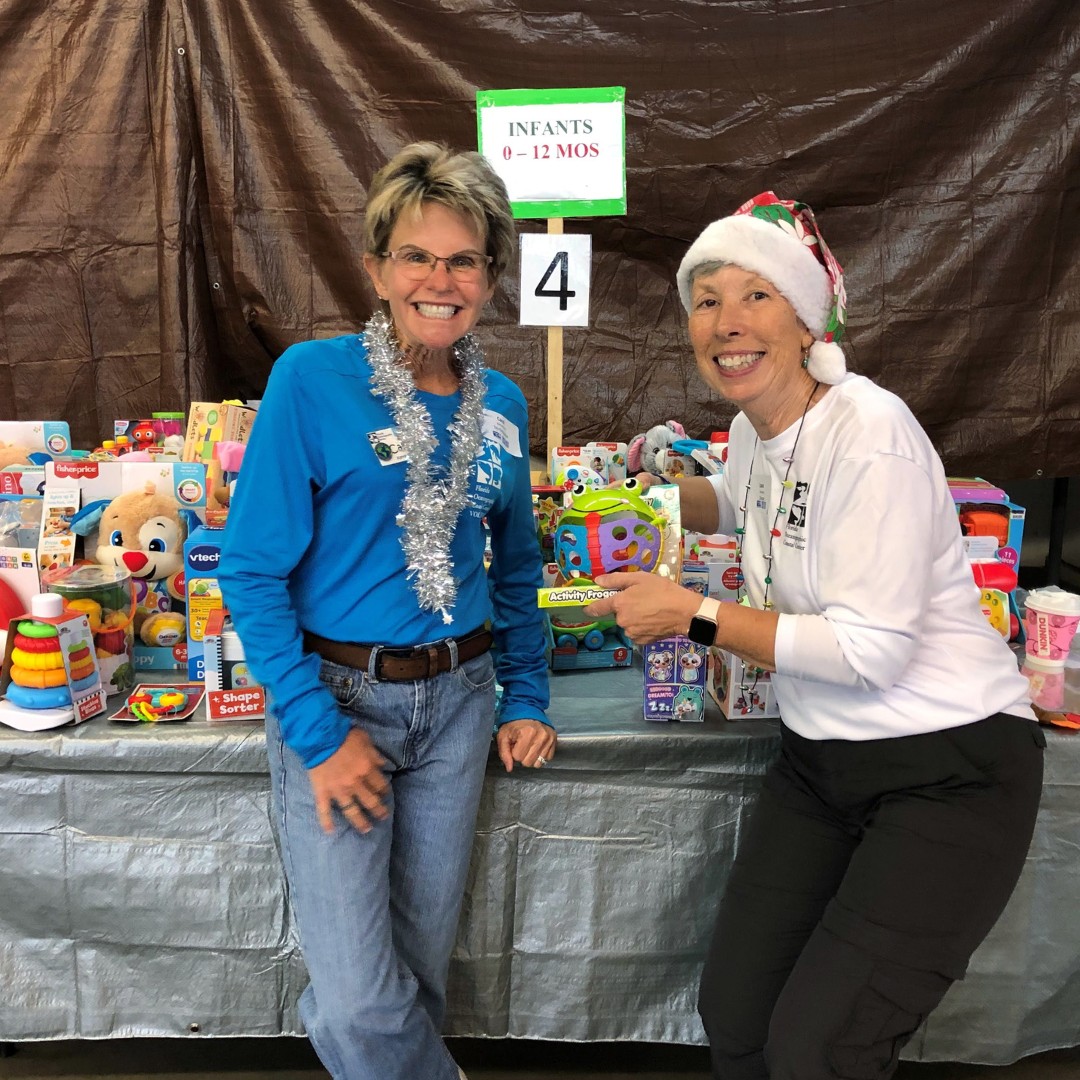 FLOceanographic's tweet photo. Because of the generosity of our visitors and volunteers, we donated an overflowing box of toys to the Martin County United Way (@unitedmartin). #TreasureCoast #HolidaySeason #MartinCountyUnitedWay #Generosity #Volunteers #FloridaOceanographic #Toys #Bikes #Food #NeedyChildren https://t.co/jHk9Swbs8j