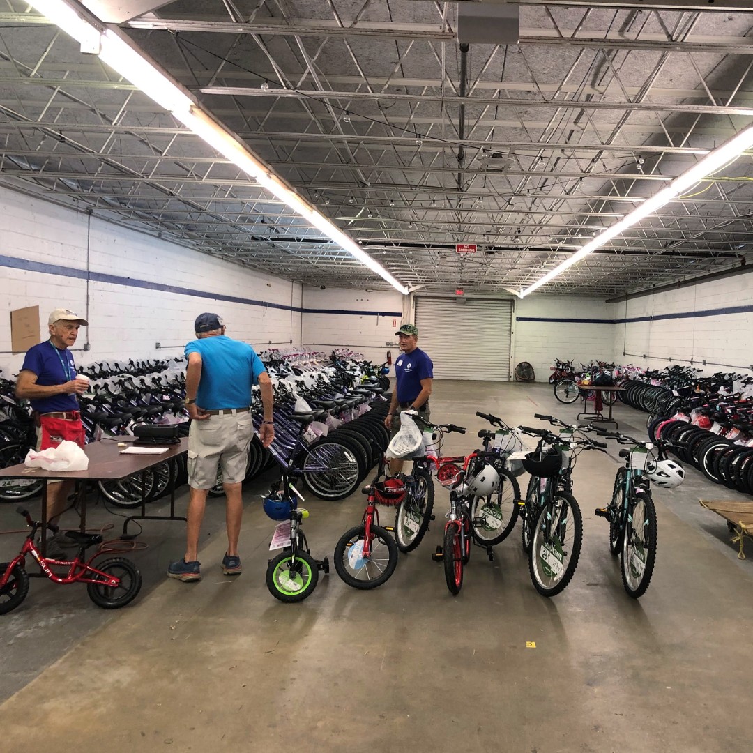 FLOceanographic's tweet photo. Because of the generosity of our visitors and volunteers, we donated an overflowing box of toys to the Martin County United Way (@unitedmartin). #TreasureCoast #HolidaySeason #MartinCountyUnitedWay #Generosity #Volunteers #FloridaOceanographic #Toys #Bikes #Food #NeedyChildren https://t.co/jHk9Swbs8j