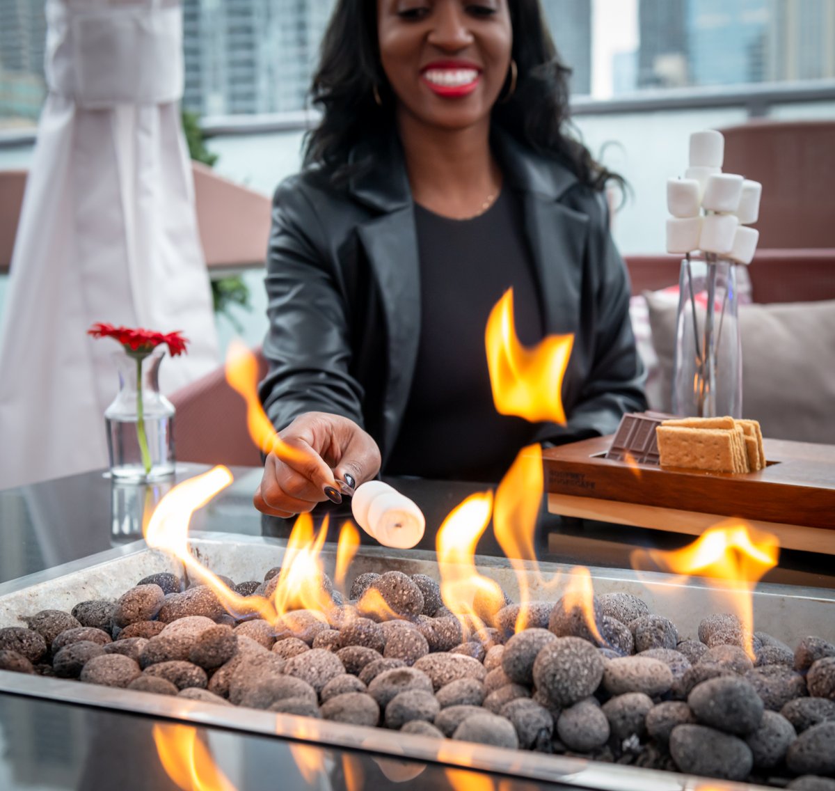 iogodfrey's tweet photo. S'mores make everything better! Cozy up by the fire and indulge in the sweetness. https://t.co/p9u3c56oWi https://t.co/GnEabsSdl9