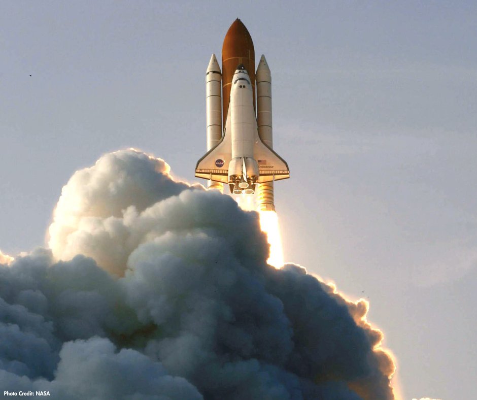 casciencecenter's tweet photo. Launch into the new year by visiting Endeavour before it goes off display! 🚀

This Sunday, 12/31, will be your LAST CHANCE to see Endeavour for several years until the Samuel Oschin Air and Space Center opens to the public. https://t.co/vQb4fXuLm4
