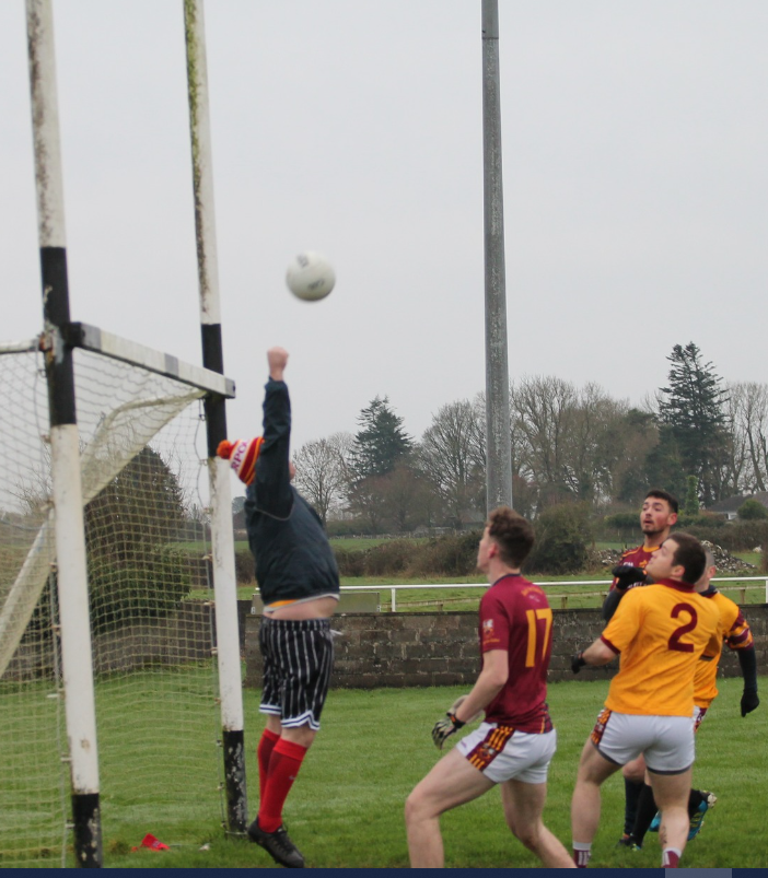 HoranLiam's tweet photo. My ball...
Not my ball.

@ballinrobegaa O25 v U25 for the Aidan Golden Memorial Cup today was a thriller.

Old lads won. They were more an O35 team than O25. This fresh existential crisis will keep us going to circa March.

Huge crowd turned out to remember Aidan.

#gaa #mayogaa https://t.co/JDrY40IZ6y