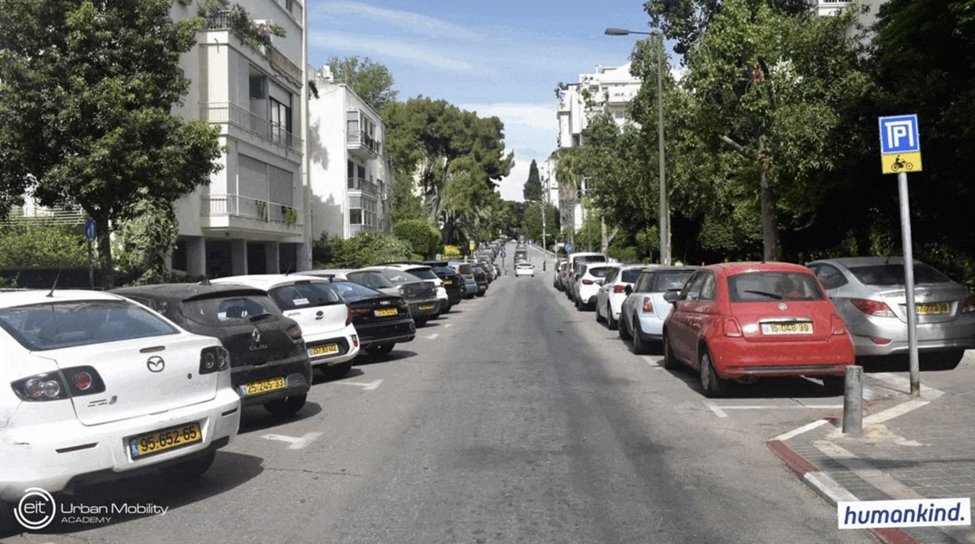 Penalosa_G's tweet image. #UrbanHealth
Thanks @HumanKindCity for showing how simple it is:
First, street for cars. Than, overnight, street open to options, public space, belongs to all. Then, street for people.
It just takes vision &amp;amp; guts. #PoliticalWill.
#Cities4everyone, doable, everywhere.