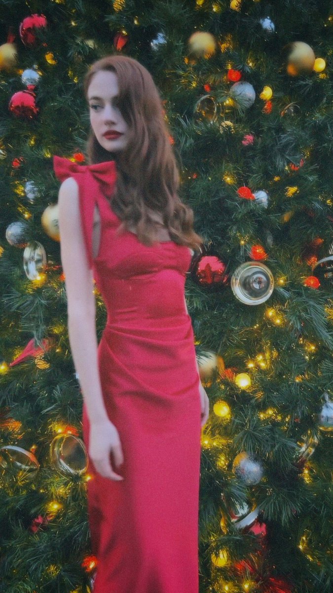 Amé el vestido.

 #MarvelRP #SexRol #FreeRol
