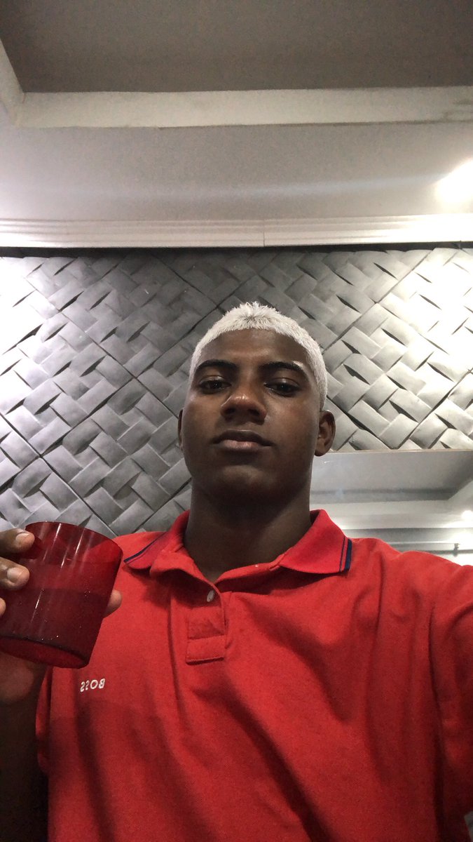 _tremjr's tweet photo. Natal né❤️😼 https://t.co/A1rrtYOV9Q