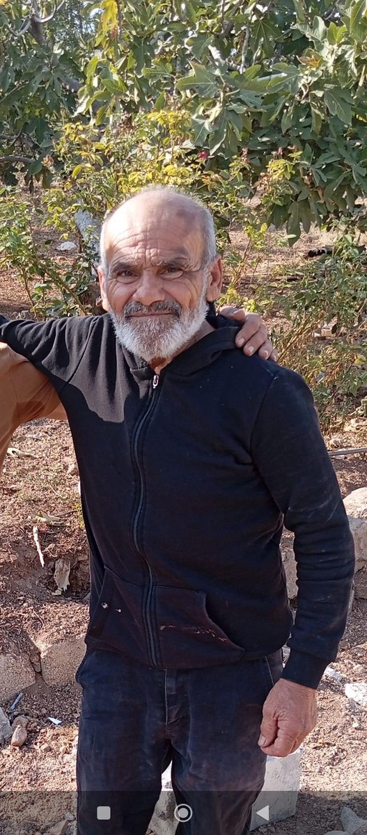 #Gezi Şehidimiz #AbdullahCömert in babası

Edip Cömert orhanlıda kayıp olmuştur görenlerin 0539572699 numaralı telefonu haber versin.