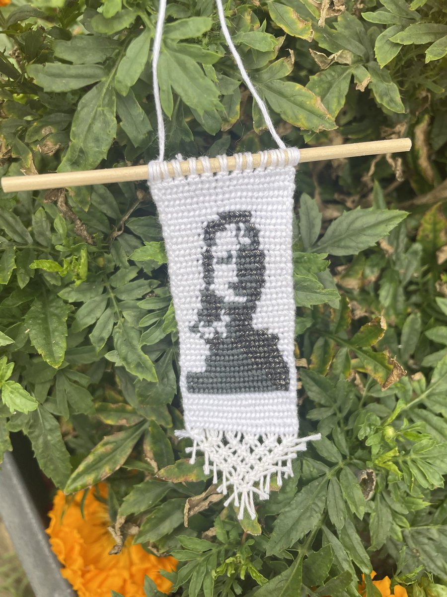 swiftie1ncanada's tweet photo. ‼️🫶3K GIVEAWAY🫶‼️

as a thank you for 3k, i’m doing another keychain giveaway!

ONE winner will receive a custom keychain, completely handmade by me! (photos are examples)

how to enter:
-follow
-RT
-that’s it! open to those in the US or Canada, ends on 01/15/24! https://t.co/zDPlCBemOK