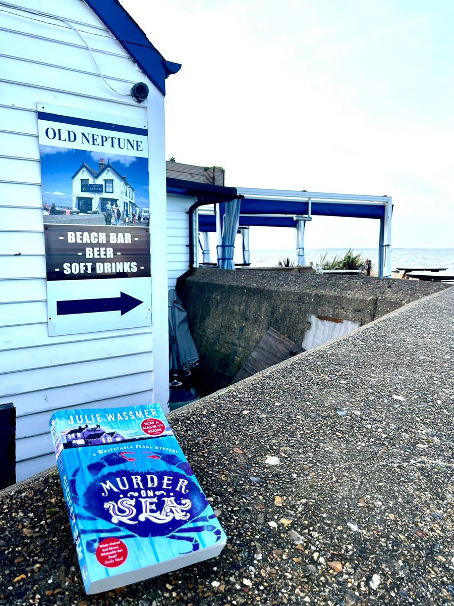 A little murderous visit to Whitstable #cosycrime <a href="/juliewassmer/">Julie Wassmer</a>