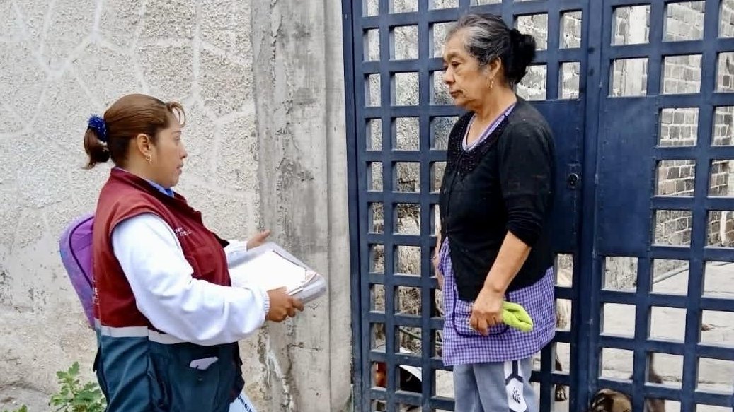 Todos_Somos_PC's tweet photo. #TrabajamosParaTi👨‍👨‍👦‍👦

Cada día, el equipo de Participación Ciudadana de @CDMX_SIBISO recorre las 16 alcaldías para informarte sobre acciones y programas que el @GobCDMX tiene para tu #BienestarSocial. 🏡🫰

¡Gracias por recibirnos!😀 https://t.co/opBWF3MkXp
