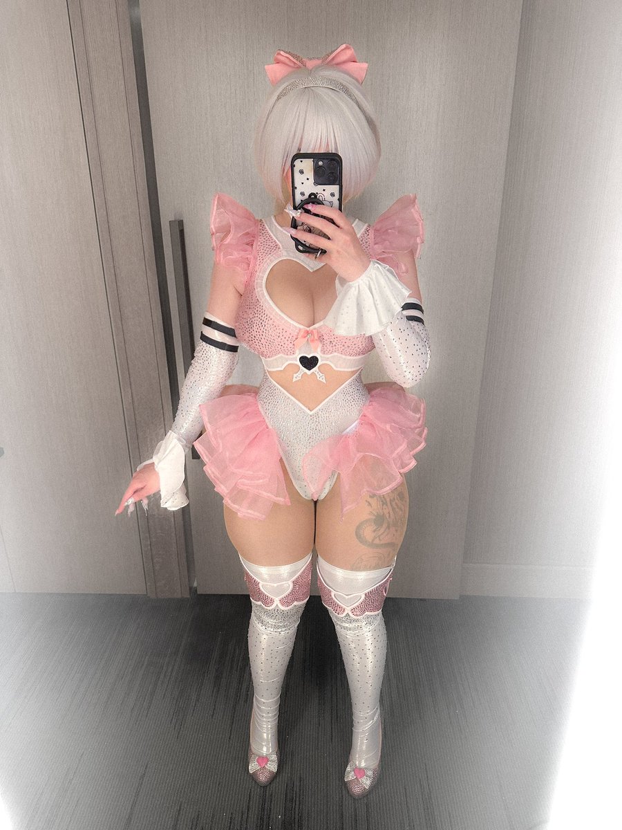 doll 2B 🎀 https://t.co/IPHRLECUVs