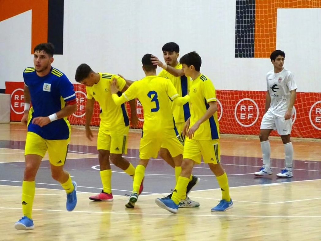 fedfutcanarias's tweet image. 🇮🇨🥅 | Canarias pierde ante @RFFM_FutbolSala en el debut de los Campeonatos Nacionales Sub-19 masculinos de fútbol sala.

🆚 Mañana segunda jornada ante @FedFutbolCeuta (11:00h 🇮🇨)

#VamosCanarias | #FutsalRFEF