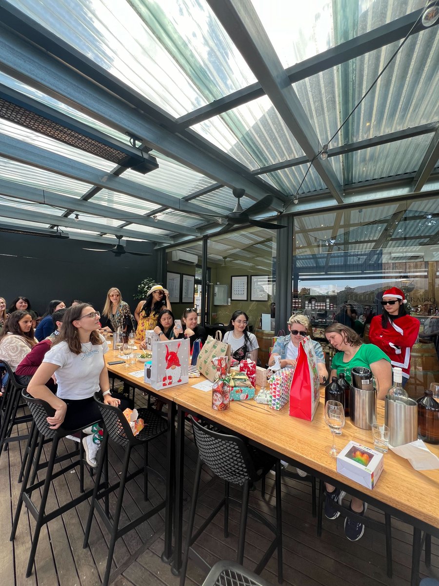 MariaRondonG's tweet photo. Happy Holidays! What a beautiful season with the #OrganogenesisProgram and #HoganLab community @PeterMacCC a great bunch of people and scientists that make life at work so much more interesting and full of amazing science. Good vibes from our bench to yours 🎆🎉🐭🎊🪰🥂🥳🦓🐟🪅 https://t.co/4t3aZGUB7Q