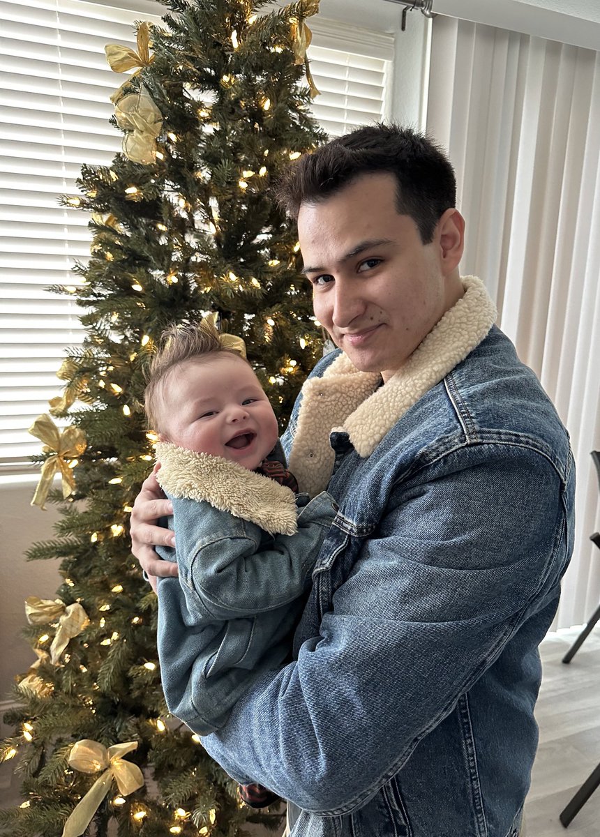 gentnmn's tweet photo. Dominic’s first Christmas 🎄 ❤️ https://t.co/QetpcgN0lH