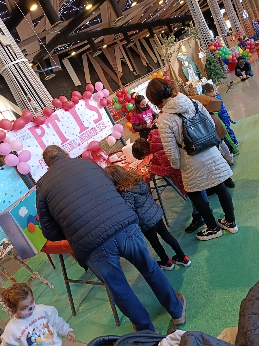 ptisgranada's tweet photo. Las PTIS de #Granada seguimos en Juveandalus, #Armilla hablando de inclusión y diversidad a familias y peques.

¿Te apuntas?

#ptisenlucha #niunpasoatras https://t.co/Ro3fBfiRIb