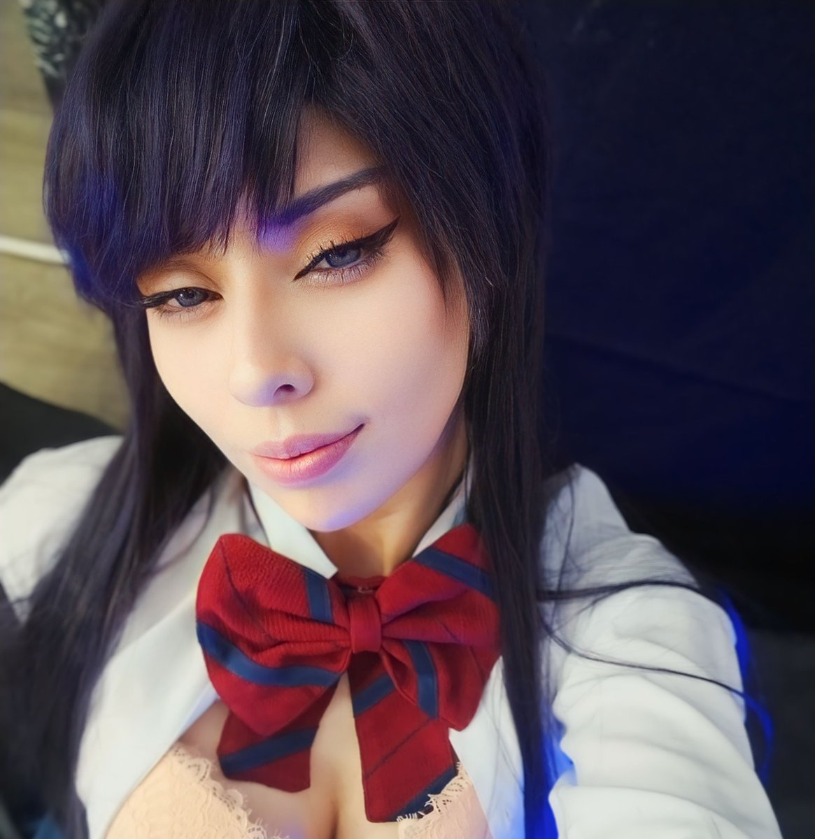 La selfie completa y otras más te las dejé en mi esponsor 😉

Se viene set picantico de Komi

esponsor.com/akemihoon/cont…