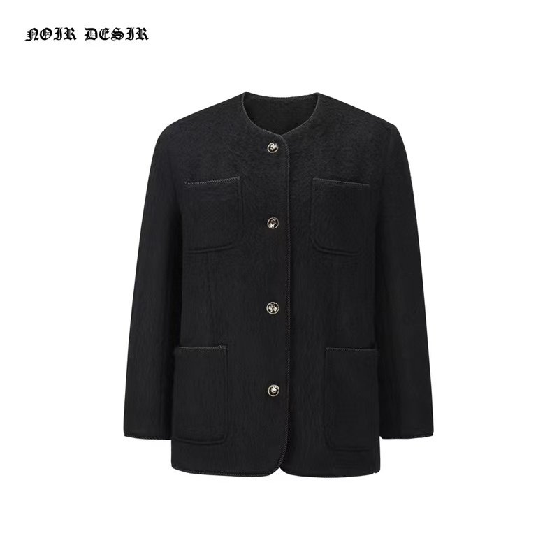 StyleByHAN's tweet photo. 231225

HAN's blazer was from the brand "Noir Desir (NRDR)"

#HAN #한 #한지성 #스트레이키즈한 #ハン #ハンジソン @Stray_Kids https://t.co/LqEu6QOEUQ