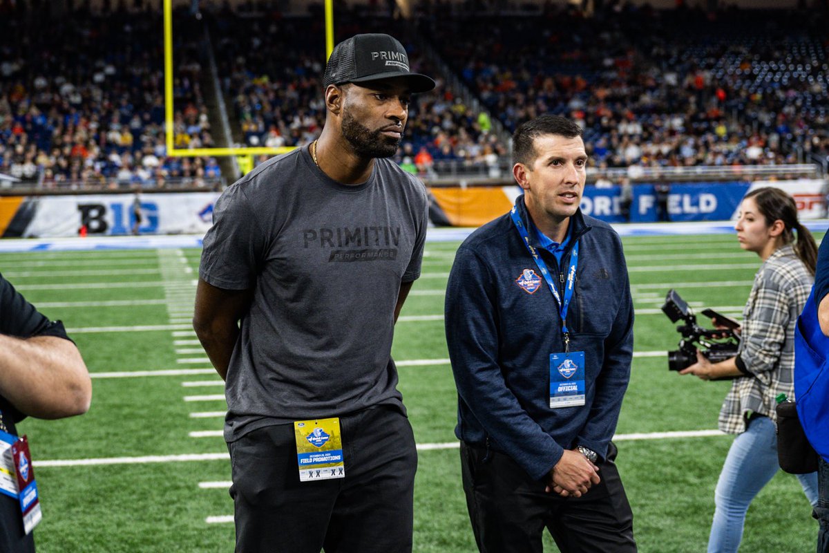 fordfield's tweet photo. We are thrilled to welcome @calvinjohnsonjr back in the house for the @quicklanebowl as Honorary Captain with @PrimitivPerform ❕ https://t.co/DmFRpEtiWo
