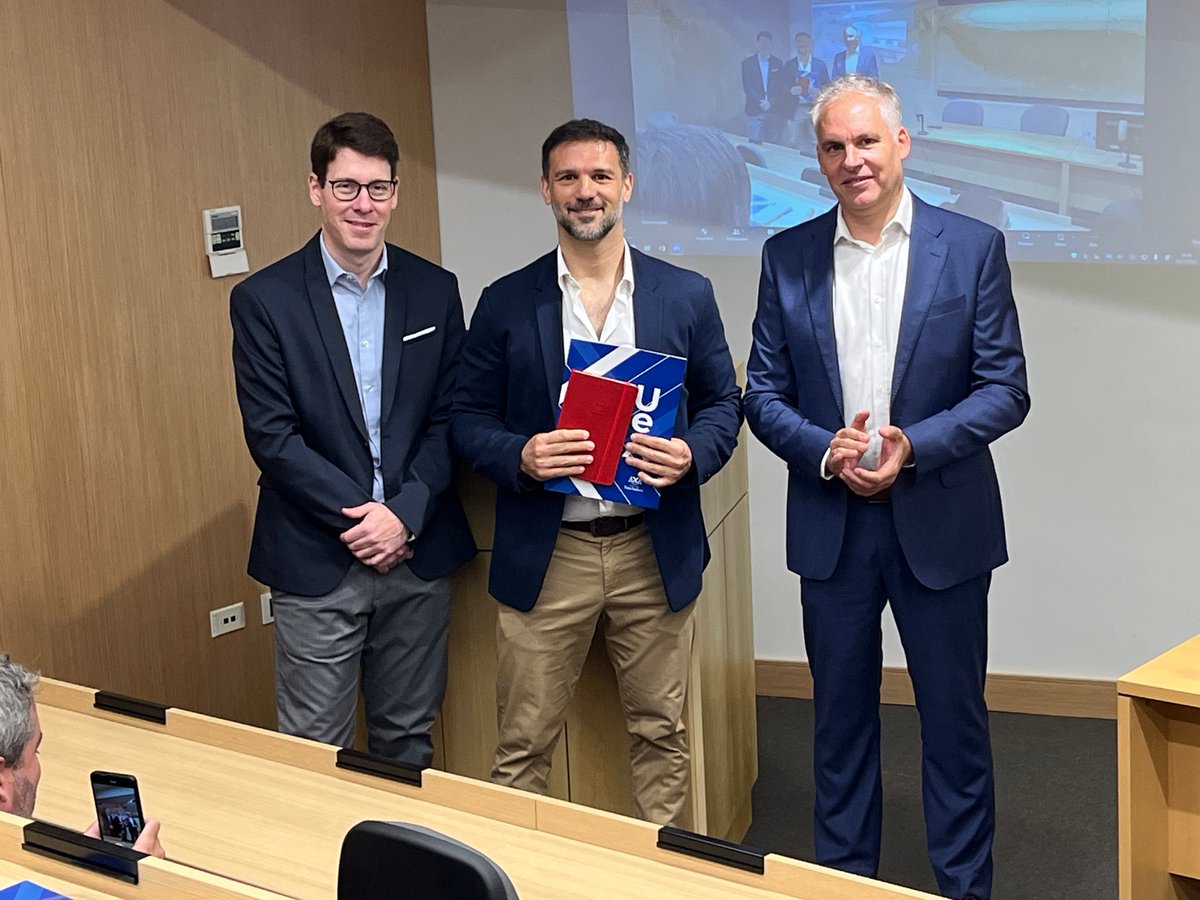 ✨Aprovechamos la ocasión para dar un reconocimiento especial a Pablo Segura <a href="/segurapabloa/">Pablo Segura</a> de <a href="/Mercadolibre/">Mercado Libre</a> por sus valiosos aportes a la disciplina de Protección de Datos Personales.