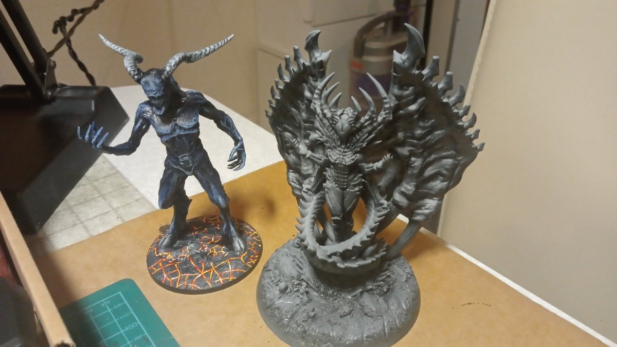BreakingRadz's tweet photo. It's boxing day my dudes. Well what's left from 1st to third. My cabal, another to be done and lastly Empress of shadows #ReigninHell #paintalltheminis https://t.co/VcixfPIS4Z