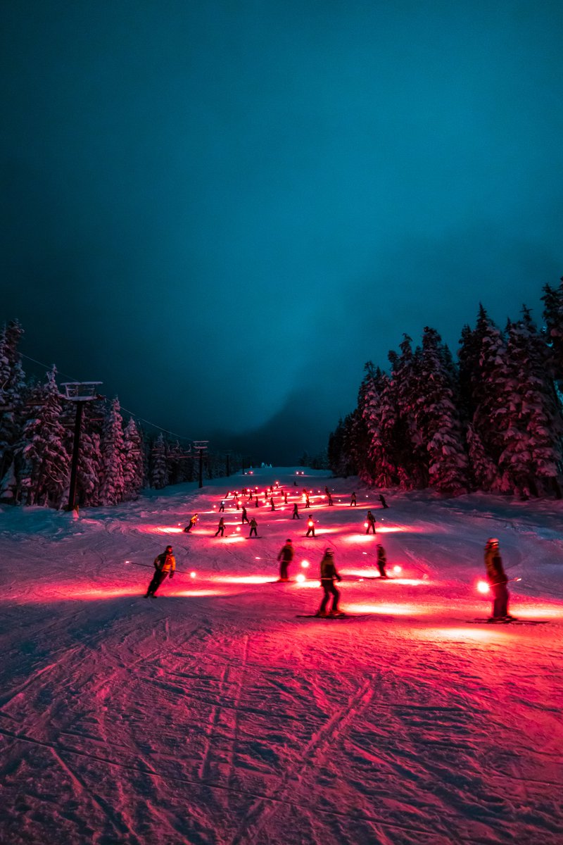 The Annual Torch Light Parade & Fireworks Show is on tonight at @MountWashington from 7-9pm. View Comox Valley Events & Festivals: experiencecomoxvalley.ca/festival-event *And add your events to the calendar via the link. 📷 Sara Kempner Photography #ExperienceComoxValley #mymw