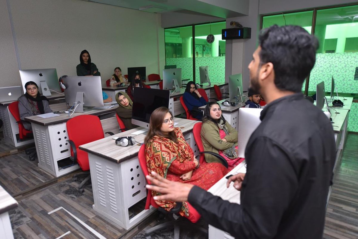 Mojo Pakistan tweet media